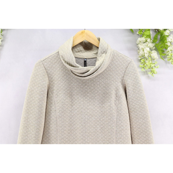 Kuhl Women's Athena Pullover Cowl Neck Quilted Kangaroo Pocket Dove Cream Sz S - Picture 3 of 12